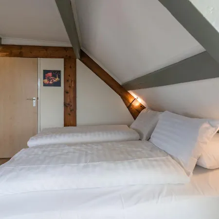 Apartamento Gorgeous In With Parking